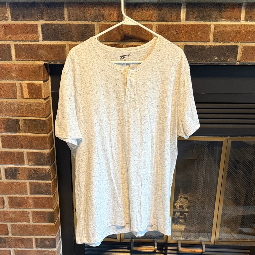 Arizona Jean Company Light Gray Henley T-Shirt